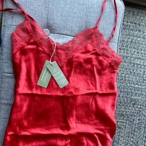 Small Scarlet Flame Orange Red Lace and Silk Intimissimi Small V Neck Top